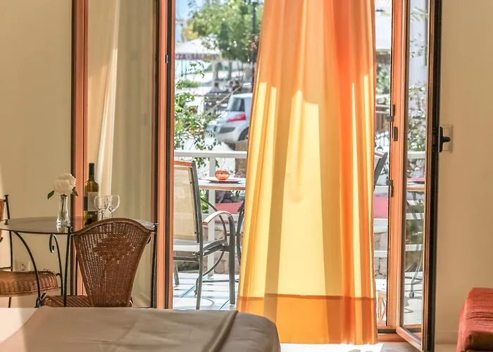 Eleni * Methoni (Messenia)